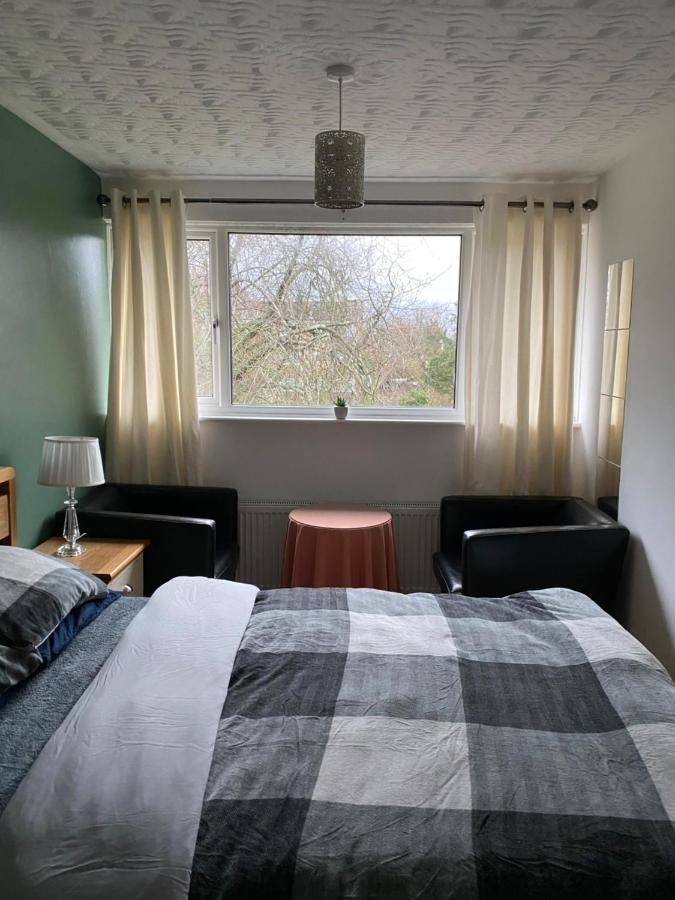 1 Luxurious Double Bedroom With Private Shower 독서 외부 사진