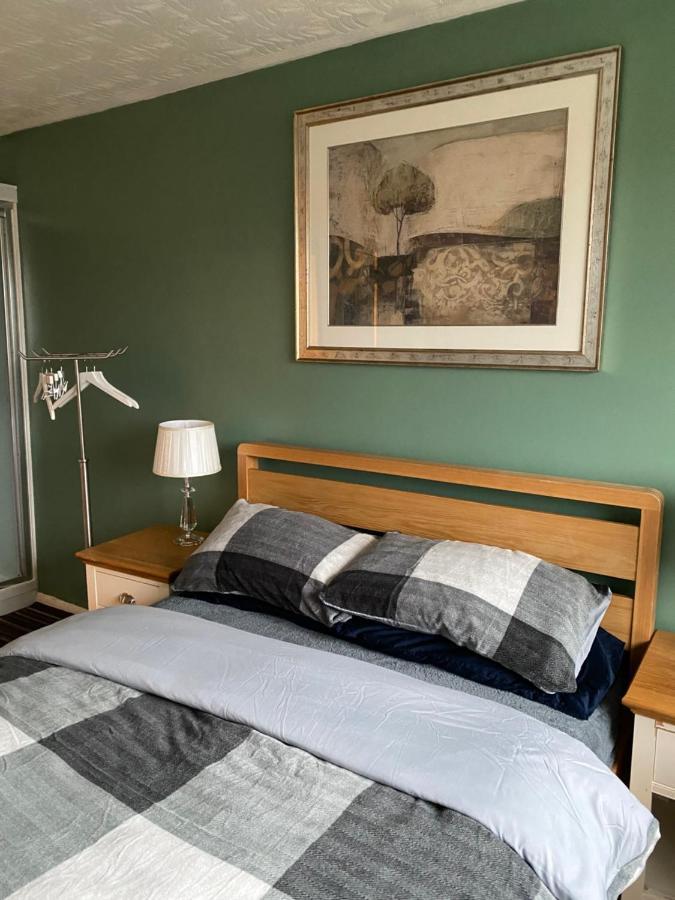 1 Luxurious Double Bedroom With Private Shower 독서 외부 사진